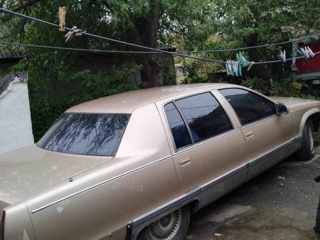 Бежевый Кадиллак Флитвуд, объемом двигателя 5.7 л и пробегом 80 тыс. км за 20000 $, фото 1 на Automoto.ua