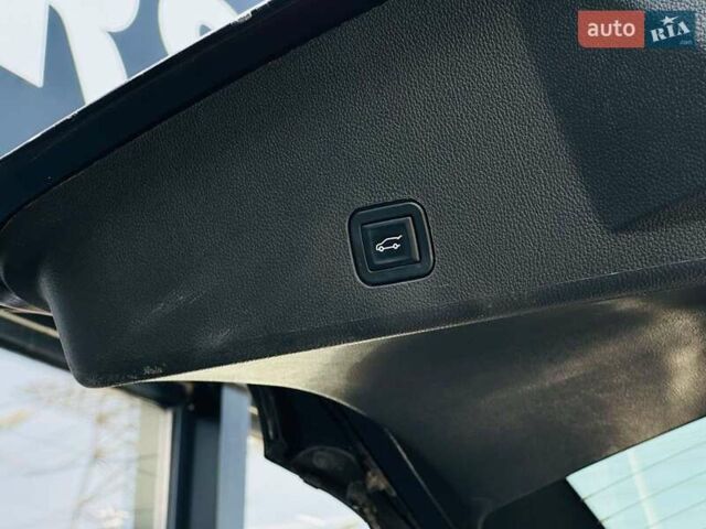 Черный Кадиллак СРХ, объемом двигателя 3 л и пробегом 146 тыс. км за 12200 $, фото 54 на Automoto.ua