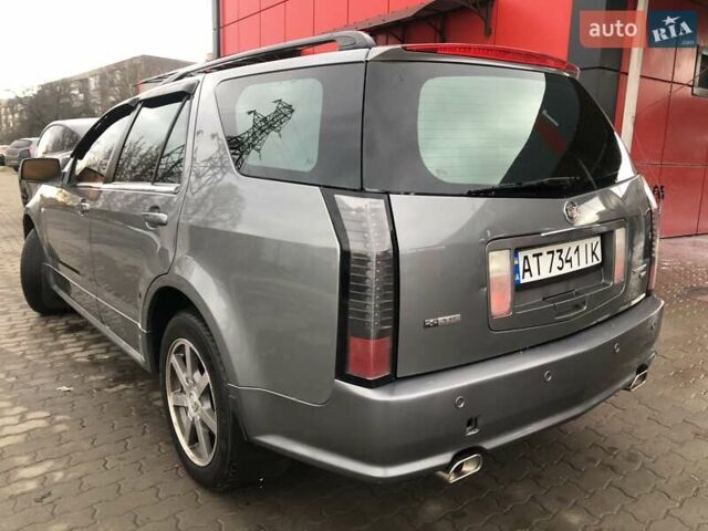 Сірий Каділак SRX, об'ємом двигуна 4.57 л та пробігом 129 тис. км за 7444 $, фото 12 на Automoto.ua