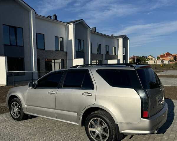 Сірий Каділак SRX, об'ємом двигуна 4.6 л та пробігом 205 тис. км за 5500 $, фото 4 на Automoto.ua