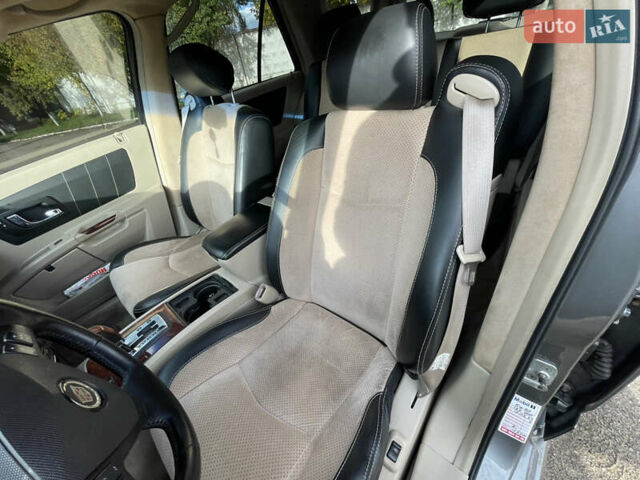 Серый Кадиллак СРХ, объемом двигателя 4.57 л и пробегом 125 тыс. км за 7800 $, фото 30 на Automoto.ua