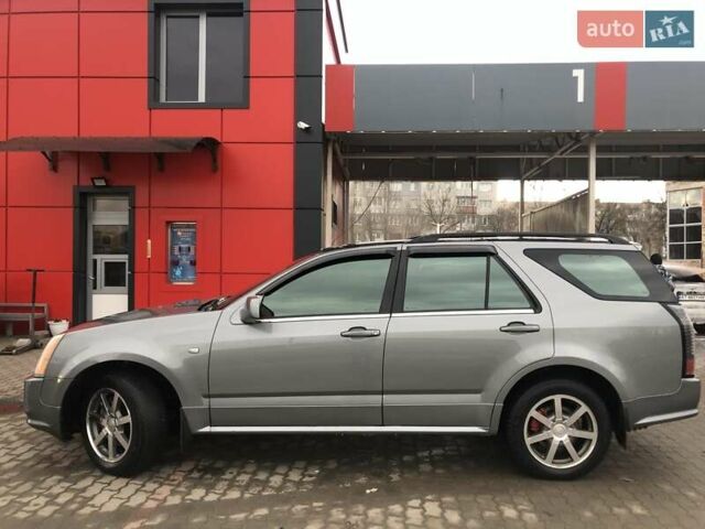 Сірий Каділак SRX, об'ємом двигуна 4.57 л та пробігом 129 тис. км за 7444 $, фото 11 на Automoto.ua