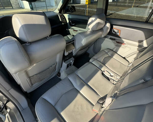 Сірий Каділак SRX, об'ємом двигуна 4.6 л та пробігом 205 тис. км за 5500 $, фото 11 на Automoto.ua