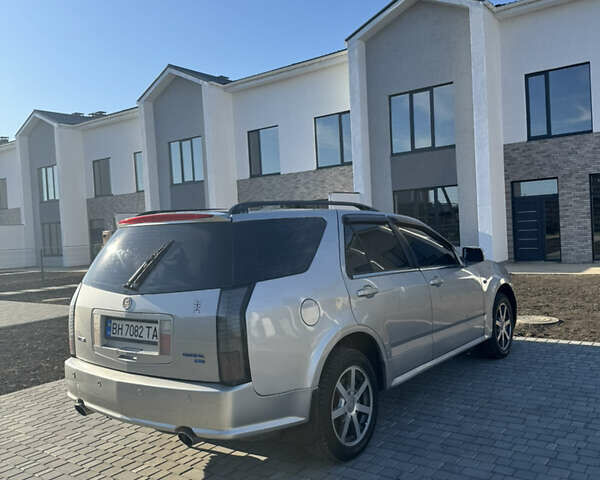 Сірий Каділак SRX, об'ємом двигуна 4.6 л та пробігом 205 тис. км за 5500 $, фото 7 на Automoto.ua