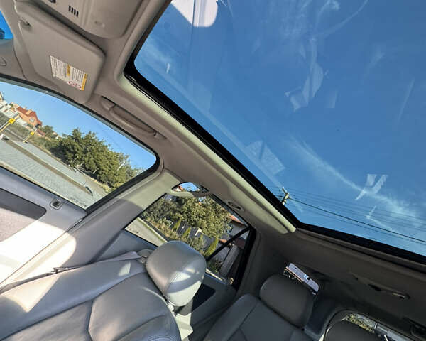 Сірий Каділак SRX, об'ємом двигуна 4.6 л та пробігом 205 тис. км за 5500 $, фото 9 на Automoto.ua