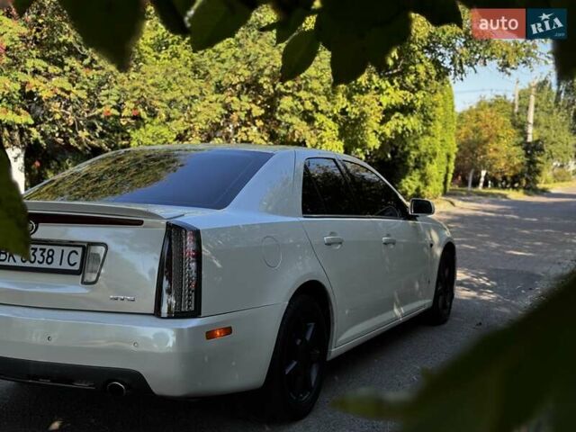 Білий Каділак STS, об'ємом двигуна 3.6 л та пробігом 225 тис. км за 7900 $, фото 6 на Automoto.ua