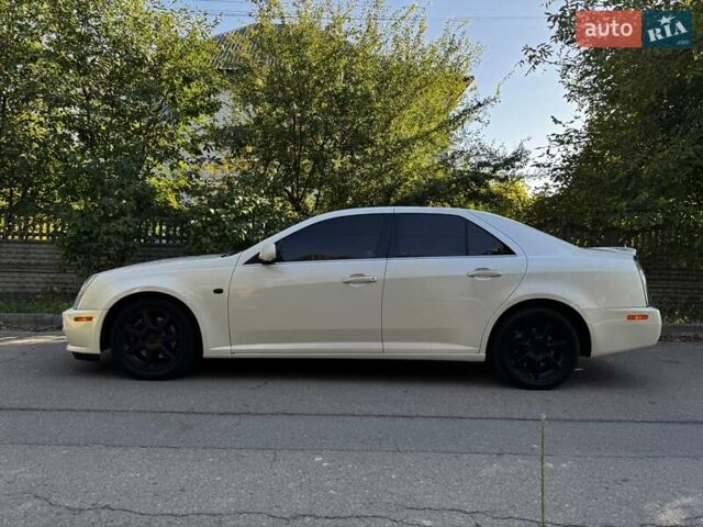 Білий Каділак STS, об'ємом двигуна 3.6 л та пробігом 225 тис. км за 7900 $, фото 4 на Automoto.ua