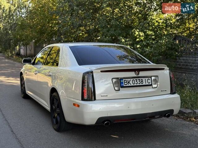 Білий Каділак STS, об'ємом двигуна 3.6 л та пробігом 225 тис. км за 7900 $, фото 5 на Automoto.ua