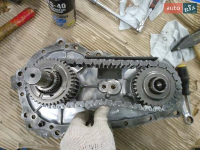 Бежевый Кадиллак STS, объемом двигателя 4.6 л и пробегом 205 тыс. км за 12500 $, фото 44 на Automoto.ua