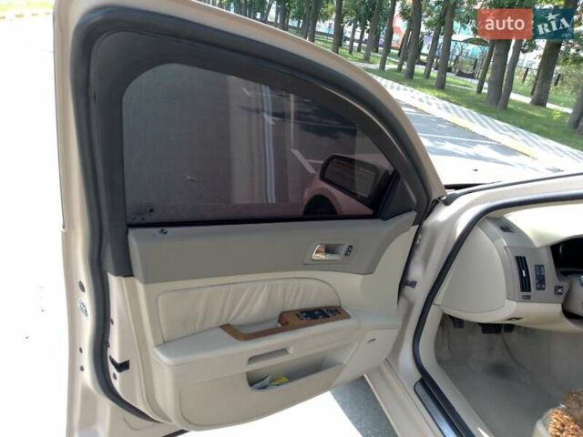 Бежевый Кадиллак STS, объемом двигателя 4.6 л и пробегом 205 тыс. км за 12500 $, фото 12 на Automoto.ua