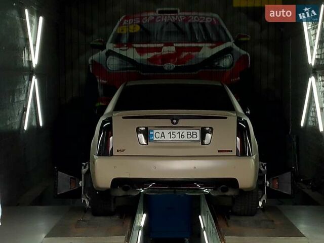 Бежевый Кадиллак STS, объемом двигателя 4.6 л и пробегом 205 тыс. км за 12500 $, фото 4 на Automoto.ua