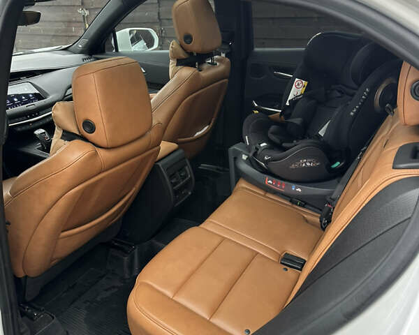 Кадиллак XT4 2018 в Киеве на Automoto.ua Белый Кадиллак XT4, объемом двигателя 2 л и пробегом 88 тыс. км за 23000 $, фото 11 на Automoto.ua