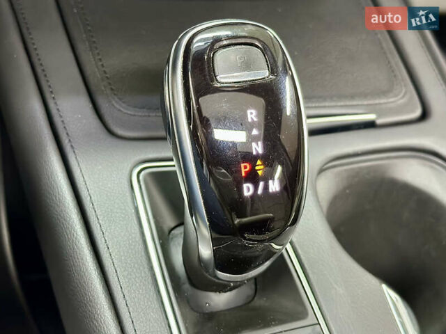 Білий Каділак XT4, об'ємом двигуна 2 л та пробігом 105 тис. км за 22500 $, фото 65 на Automoto.ua
