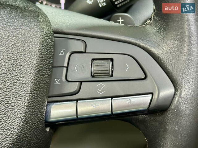 Білий Каділак XT4, об'ємом двигуна 2 л та пробігом 105 тис. км за 22500 $, фото 55 на Automoto.ua