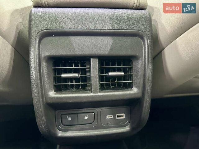 Білий Каділак XT4, об'ємом двигуна 2 л та пробігом 105 тис. км за 22500 $, фото 52 на Automoto.ua