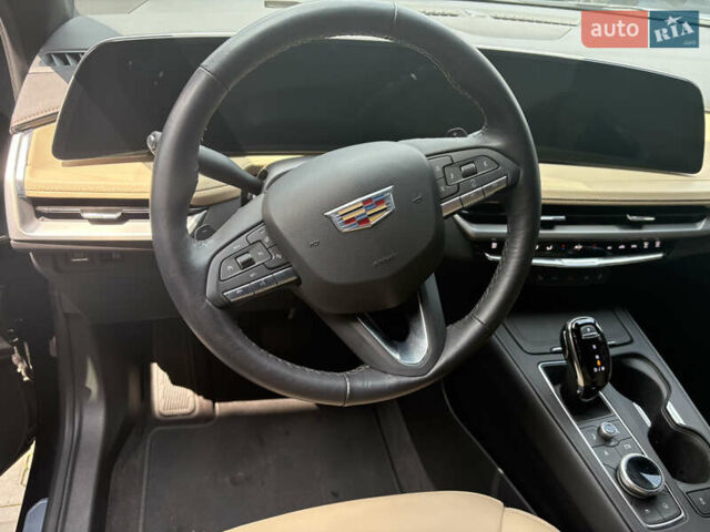 Чорний Каділак XT4, об'ємом двигуна 2 л та пробігом 9 тис. км за 31000 $, фото 4 на Automoto.ua