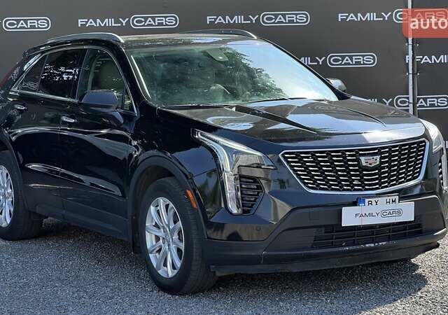 Черный Кадиллак XT4, объемом двигателя 2 л и пробегом 97 тыс. км за 20800 $, фото 1 на Automoto.ua