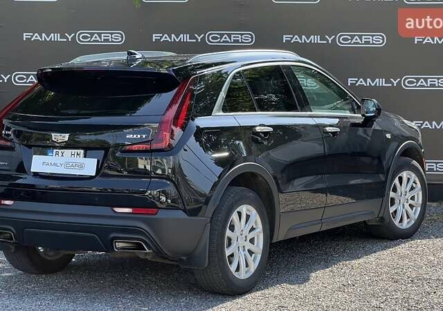 Черный Кадиллак XT4, объемом двигателя 2 л и пробегом 97 тыс. км за 20800 $, фото 6 на Automoto.ua