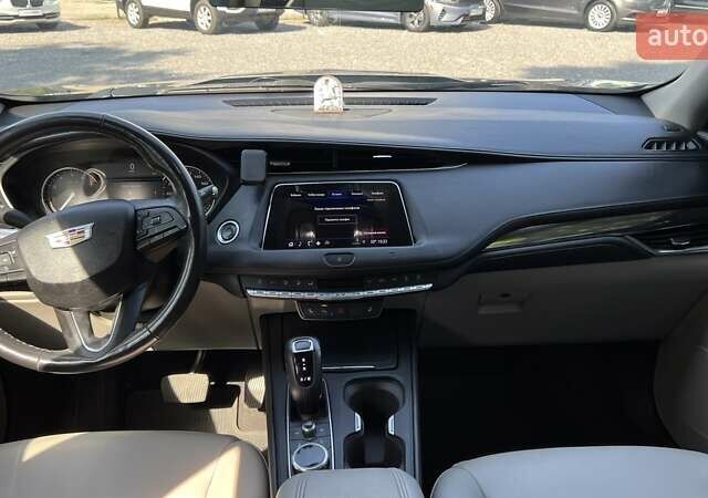 Черный Кадиллак XT4, объемом двигателя 2 л и пробегом 97 тыс. км за 20800 $, фото 8 на Automoto.ua