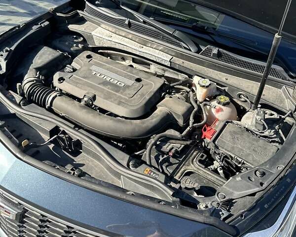 Серый Кадиллак XT4, объемом двигателя 2 л и пробегом 103 тыс. км за 18888 $, фото 23 на Automoto.ua