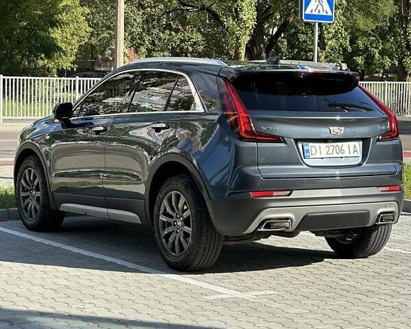 Серый Кадиллак XT4, объемом двигателя 2 л и пробегом 103 тыс. км за 18888 $, фото 3 на Automoto.ua