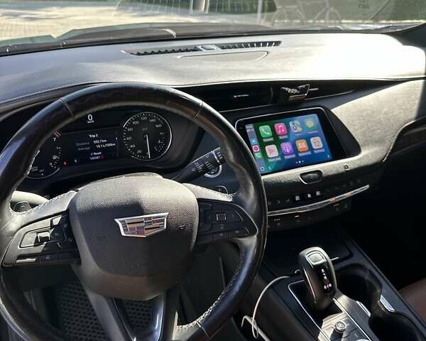 Серый Кадиллак XT4, объемом двигателя 2 л и пробегом 103 тыс. км за 18888 $, фото 9 на Automoto.ua