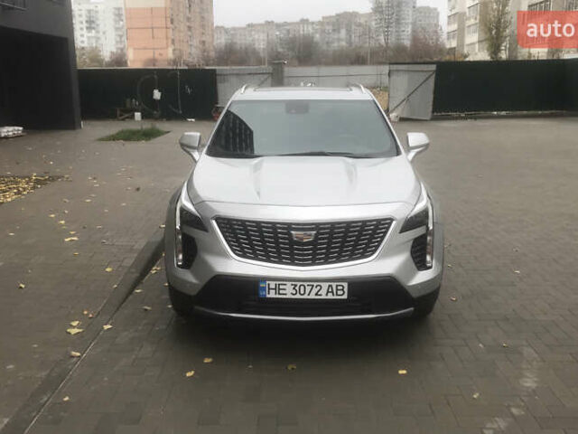 Серый Кадиллак XT4, объемом двигателя 2 л и пробегом 42 тыс. км за 23000 $, фото 2 на Automoto.ua