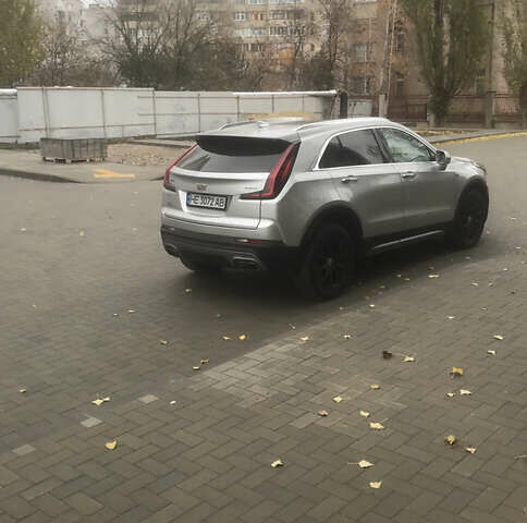 Серый Кадиллак XT4, объемом двигателя 2 л и пробегом 42 тыс. км за 23000 $, фото 1 на Automoto.ua