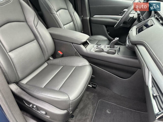 Синий Кадиллак XT4, объемом двигателя 2 л и пробегом 47 тыс. км за 26999 $, фото 9 на Automoto.ua