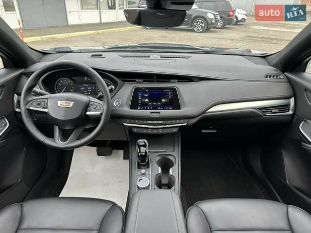 Синий Кадиллак XT4, объемом двигателя 2 л и пробегом 47 тыс. км за 26999 $, фото 31 на Automoto.ua