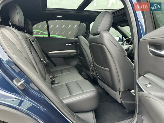 Синий Кадиллак XT4, объемом двигателя 2 л и пробегом 47 тыс. км за 26999 $, фото 12 на Automoto.ua