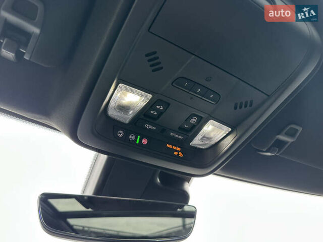 Синий Кадиллак XT4, объемом двигателя 2 л и пробегом 47 тыс. км за 26999 $, фото 34 на Automoto.ua