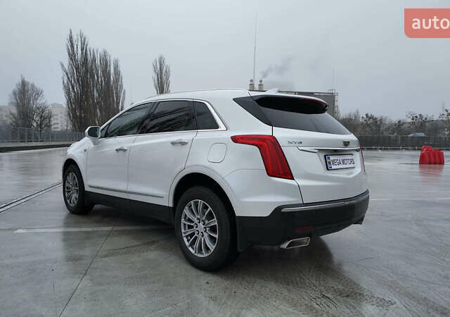 Белый Кадиллак XT5, объемом двигателя 3.65 л и пробегом 100 тыс. км за 20990 $, фото 3 на Automoto.ua
