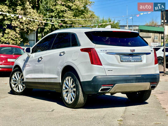 Белый Кадиллак XT5, объемом двигателя 3.64 л и пробегом 97 тыс. км за 20600 $, фото 5 на Automoto.ua