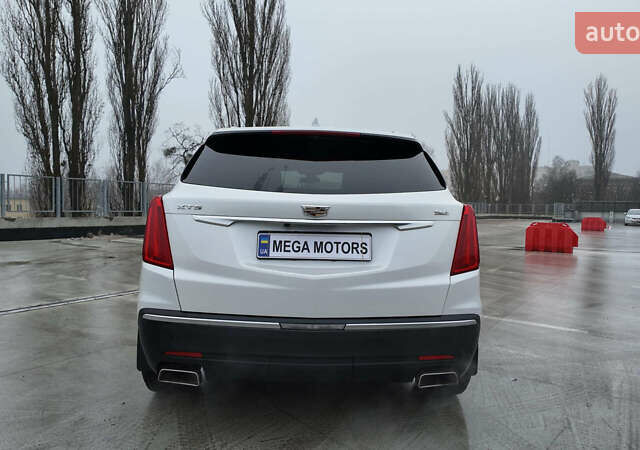 Белый Кадиллак XT5, объемом двигателя 3.65 л и пробегом 100 тыс. км за 20990 $, фото 4 на Automoto.ua