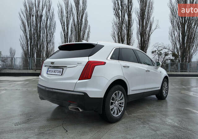 Белый Кадиллак XT5, объемом двигателя 3.65 л и пробегом 100 тыс. км за 20990 $, фото 5 на Automoto.ua