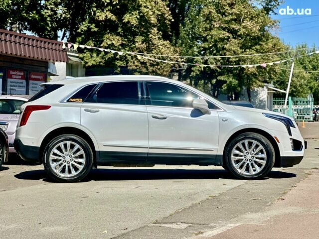 Белый Кадиллак XT5, объемом двигателя 3.6 л и пробегом 97 тыс. км за 20600 $, фото 3 на Automoto.ua