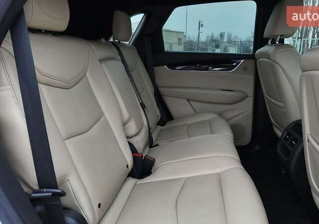 Белый Кадиллак XT5, объемом двигателя 3.65 л и пробегом 100 тыс. км за 20990 $, фото 11 на Automoto.ua