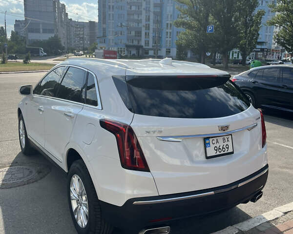 Белый Кадиллак XT5, объемом двигателя 2 л и пробегом 89 тыс. км за 24500 $, фото 4 на Automoto.ua