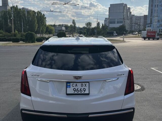 Білий Каділак XT5, об'ємом двигуна 2 л та пробігом 89 тис. км за 24500 $, фото 7 на Automoto.ua
