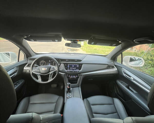 Белый Кадиллак XT5, объемом двигателя 2 л и пробегом 89 тыс. км за 24500 $, фото 15 на Automoto.ua