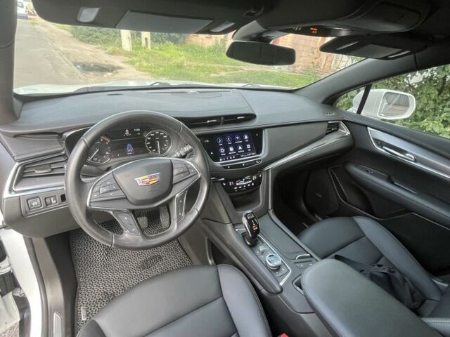Білий Каділак XT5, об'ємом двигуна 2 л та пробігом 89 тис. км за 24500 $, фото 13 на Automoto.ua