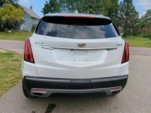 Білий Каділак XT5, об'ємом двигуна 2 л та пробігом 50 тис. км за 6200 $, фото 4 на Automoto.ua