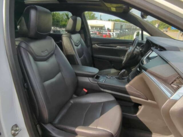 Білий Каділак XT5, об'ємом двигуна 2 л та пробігом 50 тис. км за 6200 $, фото 8 на Automoto.ua