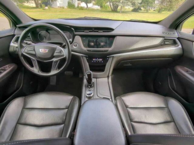 Білий Каділак XT5, об'ємом двигуна 2 л та пробігом 50 тис. км за 6200 $, фото 7 на Automoto.ua