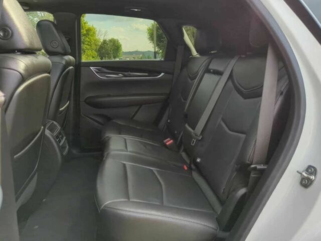 Білий Каділак XT5, об'ємом двигуна 2 л та пробігом 50 тис. км за 6200 $, фото 9 на Automoto.ua