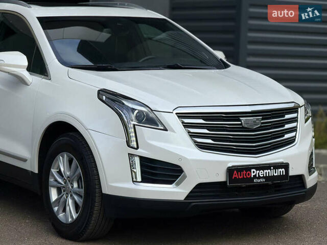 Белый Кадиллак XT5, объемом двигателя 3.6 л и пробегом 25 тыс. км за 23500 $, фото 11 на Automoto.ua