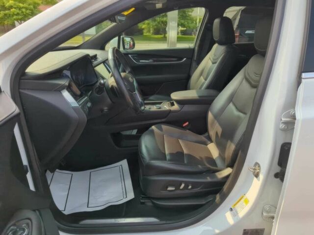 Белый Кадиллак XT5, объемом двигателя 3.6 л и пробегом 28 тыс. км за 7100 $, фото 7 на Automoto.ua