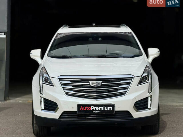 Белый Кадиллак XT5, объемом двигателя 3.6 л и пробегом 25 тыс. км за 23500 $, фото 3 на Automoto.ua