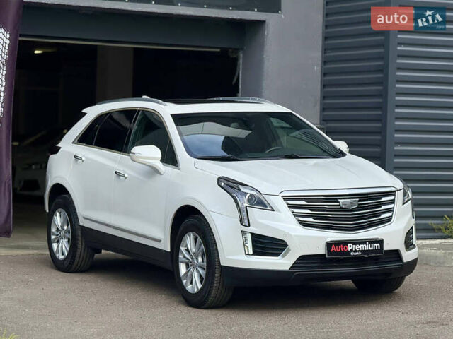 Белый Кадиллак XT5, объемом двигателя 3.6 л и пробегом 25 тыс. км за 23500 $, фото 4 на Automoto.ua